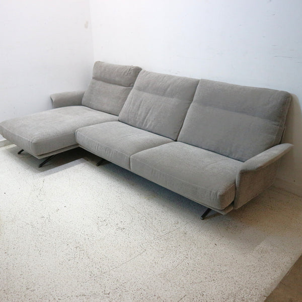 Smink Verzelloni Nilson Sectional