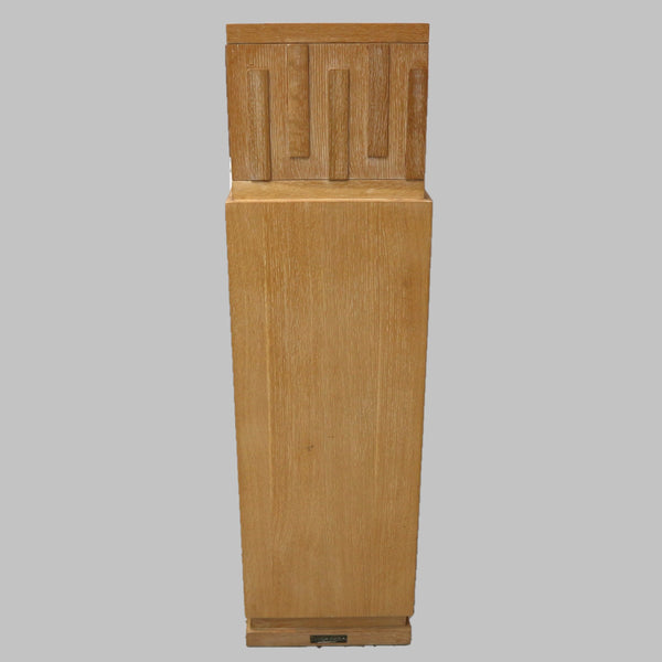 Global Views Skyscraper Pedestal