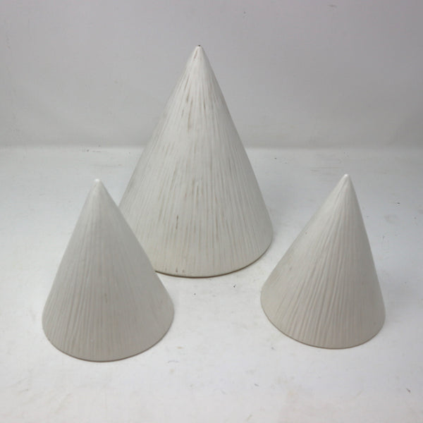 Set of 3 Ceramic Grenelle Wall Cones
